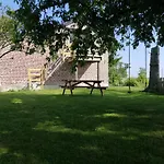 Le Du Chtihameau Avec Piscine Interieure Privative, Selon Date * Bassee