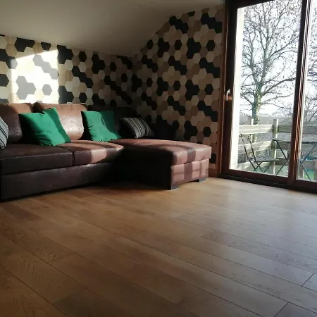 Le Gite Du Chtihameau Avec Piscine Interieure Privative, Selon Date Apartment Bassee