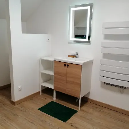 Le Gite Du Chtihameau Avec Piscine Interieure Privative, Selon Date Apartment Bassee