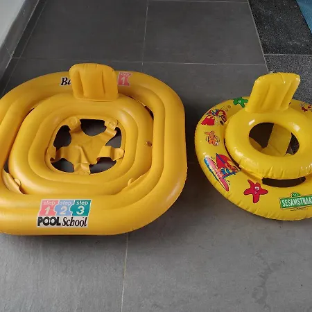 Le Du Chtihameau Avec Piscine Interieure Privative, Selon Date Apartment *