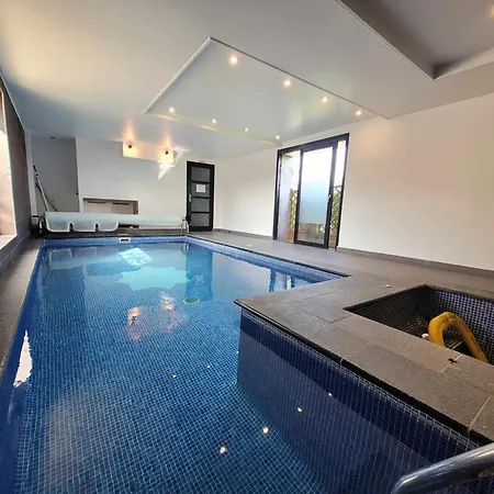 Lejlighed Le Du Chtihameau Avec Piscine Interieure Privative, Selon Date Bassee