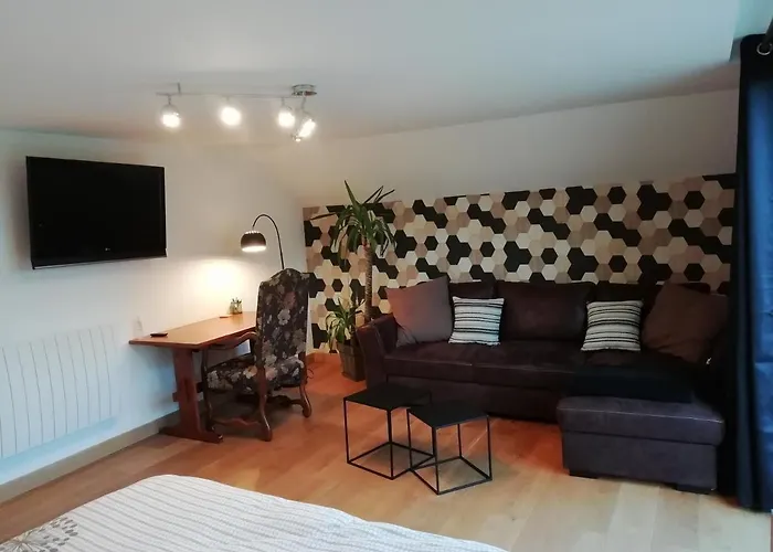 Lejlighed Le Du Chtihameau Avec Piscine Interieure Privative, Selon Date